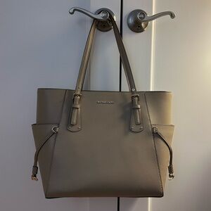 Michael Kors Voyage Tote in Truffle